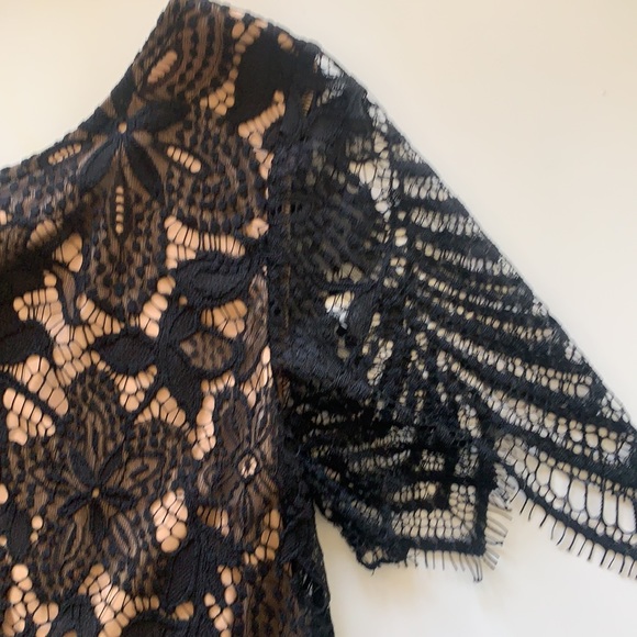 NWT - black and nude lace shirt from Express - Picture 3 of 4